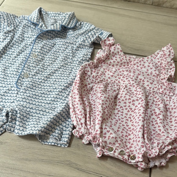 Petite Plume matching TWIN Blue and Pink Baby Outfit Set - Picture 3 of 9